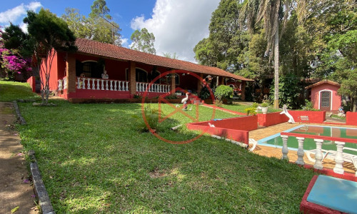 Chácara Antes do Centro de Ibiúna!!