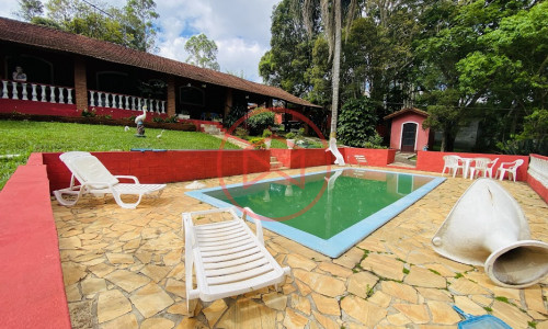 Chácara Antes do Centro de Ibiúna!!