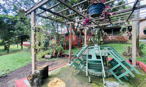 Chácara Antes do Centro de Ibiúna!!