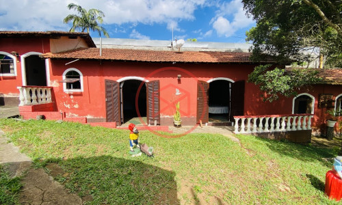 Chácara Antes do Centro de Ibiúna!!