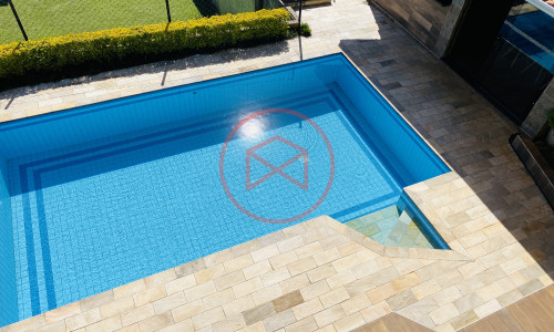 Casa em Condomínio de Alto Padrão!