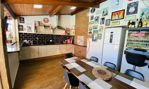 Casa em Condomínio de Alto Padrão!