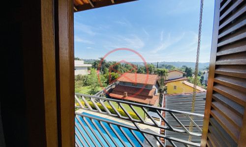 Casa em Condomínio de Alto Padrão!