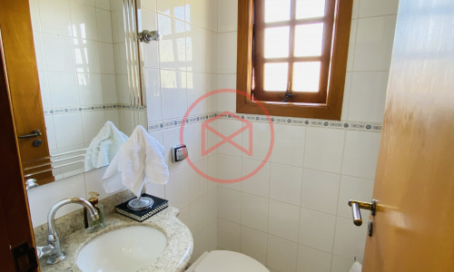 Casa em Condomínio de Alto Padrão!