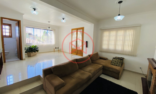 Casa em Condomínio de Alto Padrão!