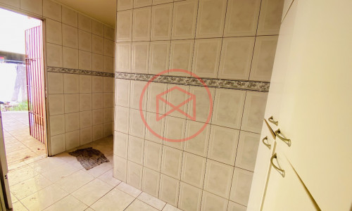 Casa Comercial no Centro de Ibiúna