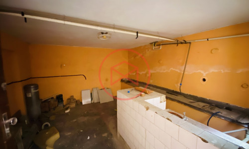 Casa Comercial no Centro de Ibiúna