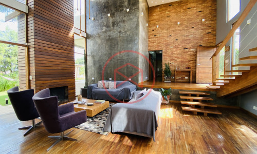 Chácara em Condomínio Fechado - Interior de São Paulo Ibiúna