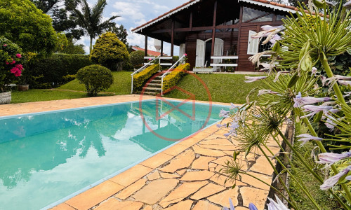 Chácara em condomínio Fechado Próximo ao centro de Ibiúna