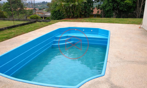 Chácara em Ibiuna, antes do centro.