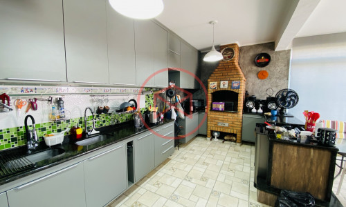 Casa em Condomínio Fechado antes do centro de Ibiúna.