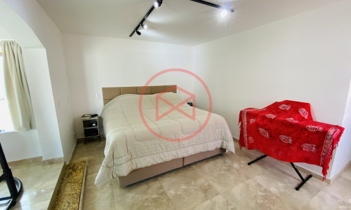 Casa em Condomínio Fechado antes do centro de Ibiúna.