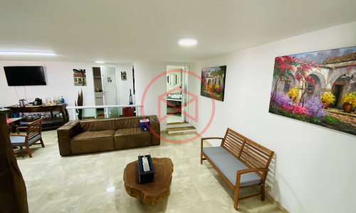 Casa em Condomínio Fechado antes do centro de Ibiúna.