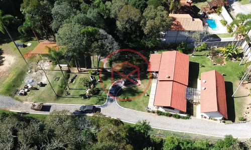 Chácara em Condomínio Fechado!! Em Ibiuna/SP