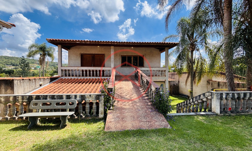 Chácara em Condomínio Fechado em Ibiúna. Interior de SP