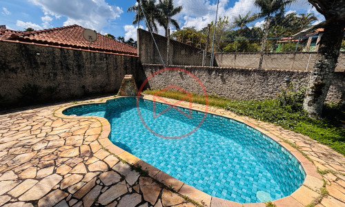 Chácara em Condomínio Fechado em Ibiúna. Interior de SP