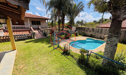 Chácara em Condomínio Fechado em Ibiúna. Interior de SP