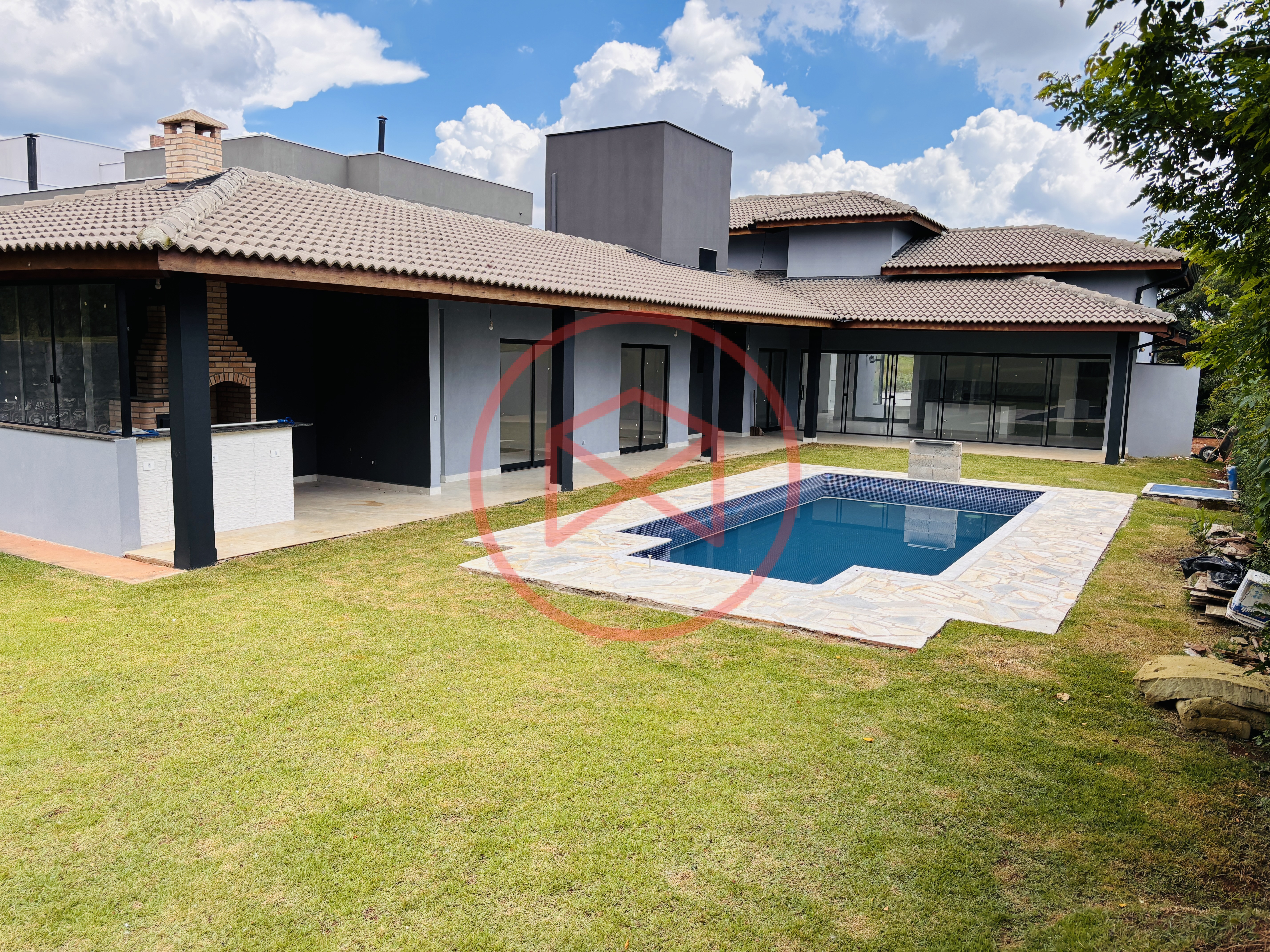 Chacara em Condomínio Fechado!! Interior de SP