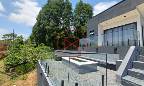 Chácara em Condomínio Antes do Centro de Ibiúna. Interior de SP