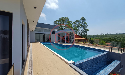 Chácara em Condomínio Antes do Centro de Ibiúna. Interior de SP