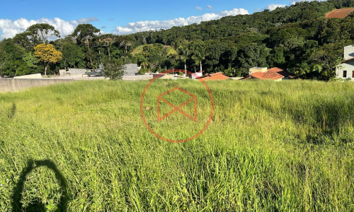 Terreno em Condomínio Fechado