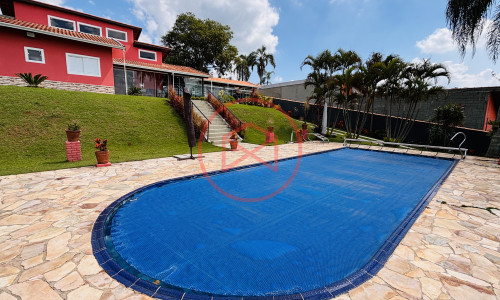 Chácara em Condomínio Fechado. Interior de SP