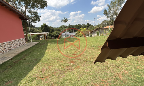 Chácara em Condomínio Fechado. Interior de SP
