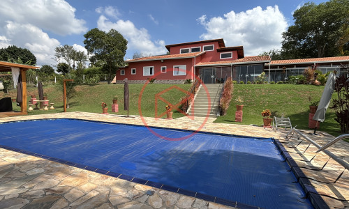 Chácara em Condomínio Fechado. Interior de SP