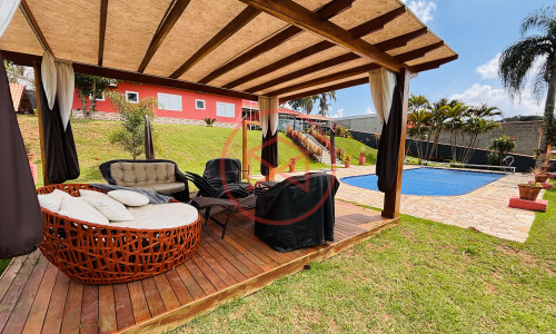 Chácara em Condomínio Fechado. Interior de SP