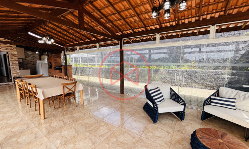 Chácara em Condomínio Fechado. Interior de SP