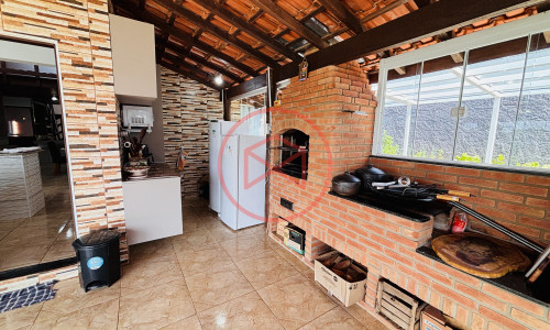 Chácara em Condomínio Fechado. Interior de SP