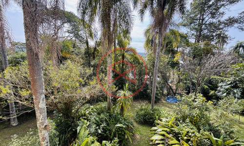 Chácara em Condomínio com acesso a Represa de Ibiúna