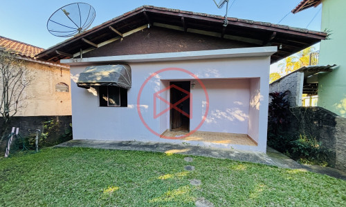 Casa próximo ao Centro de Ibiúna