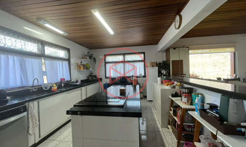 Chácara em Condomínio Fechado antes do Centro de Ibiúna/SP