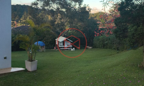 Chacara em Condomínio Fechado Antes do Centro de Ibiúna