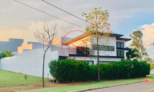 Casa em Condomínio Fechado em Anápolis/GO
