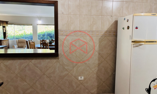 Casa em Condomínio Fechado no Centro de Ibiúna