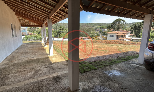 Chácara em Condomínio Fechado Próximo do Centro de Ibiúna.